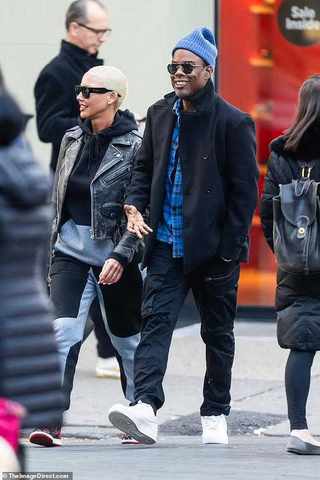Chris Rock and Amber Rose Spotted Together in New York After Christmas Celebration (Photos)