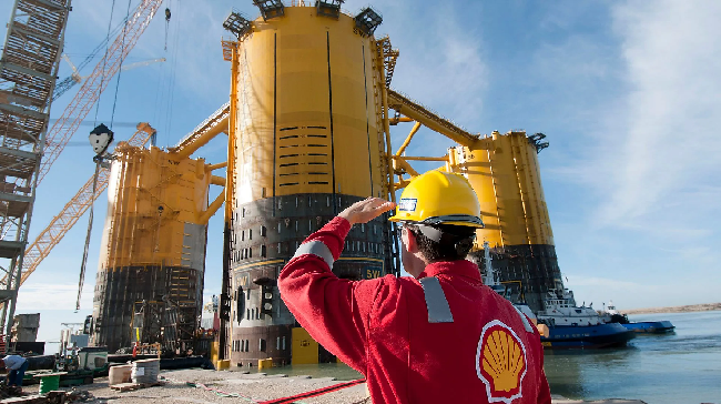 Shell Agrees to Sell Stake in PCK Schwedt Oil Refinery to Prax Group