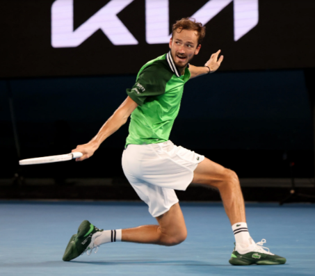 Daniil Medvedev Secures Australian Open Final Berth with Epic Comeback Against Alexander Zverev