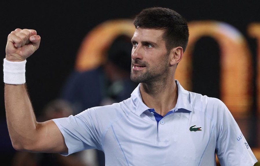 Novak Djokovic Advances to Australian Open Quarterfinals with Record-Tying Performance