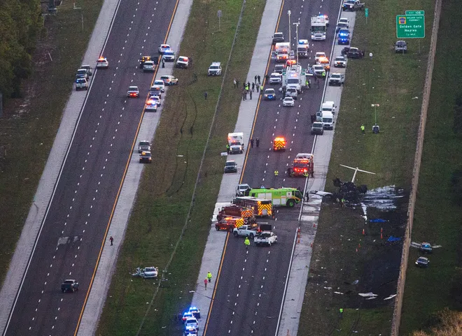 Plane Crashes on Naples, Florida Highway, Killing 2