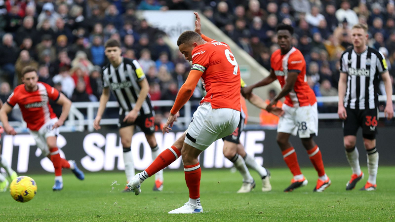 Newcastle vs Luton Town: Newcastle and Luton Thrill Fans with Remarkable 4-4 Draw at St James' Park
