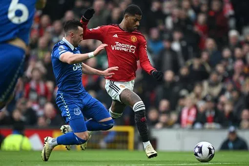 Manchester United 2-0 Everton: Manchester United Secures Victory Over Everton with Penalties