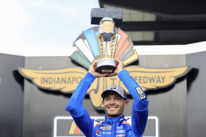 Kyle Larson Secures Thrilling Victory in Brickyard 400