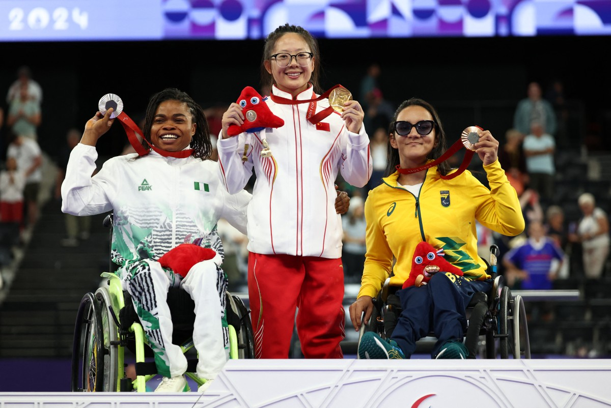 Powerlifting Paralympics 2024 Esther Shines with Silver and Two